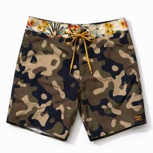 NWT Billabong Men’s Boardshorts Camo Floral Size 40 Swim Shorts